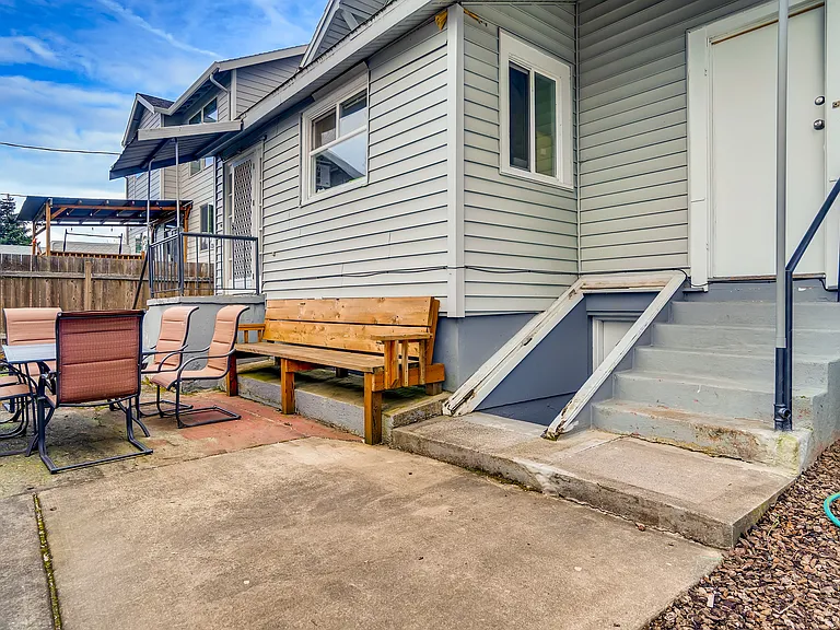 10705 NE Skidmore St #C — Photo 2