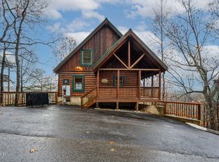 4632 Nottingham Hgts Way, Pigeon Forge, TN 37863