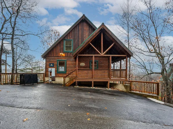 4632 Nottingham Hgts Way, Pigeon Forge, TN 37863