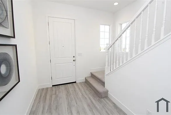 1216 Walker Peak Way — Photo 4