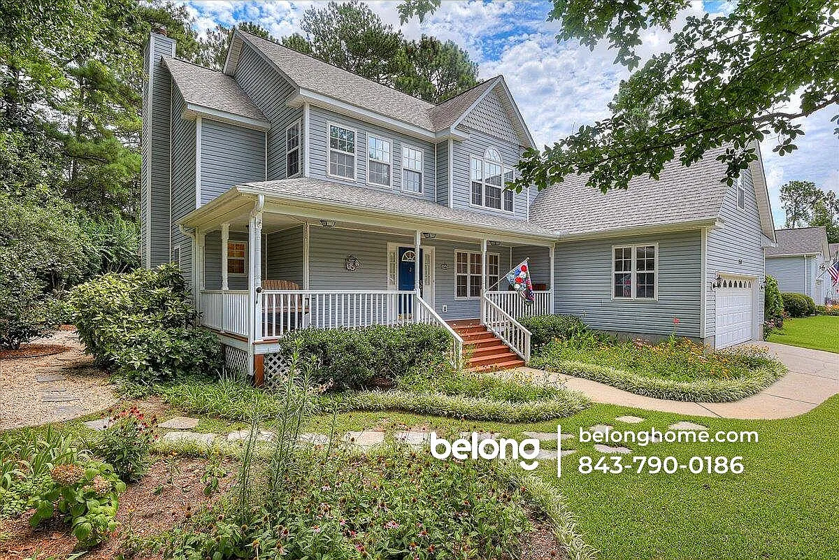 4 bed, 2.5 bath, 2760 sqft, $2,525 — Photo 2