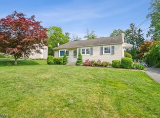 22 Corwin St, Randolph, NJ 07869