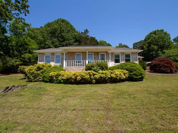 102 Lindsey Ct NE, Calhoun, GA 30701