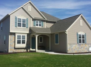 N88W18566 Duke St, Menomonee Falls, WI 53051