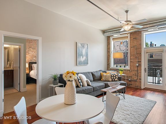 4th image of 3133 N Lakewood Ave APT 2H