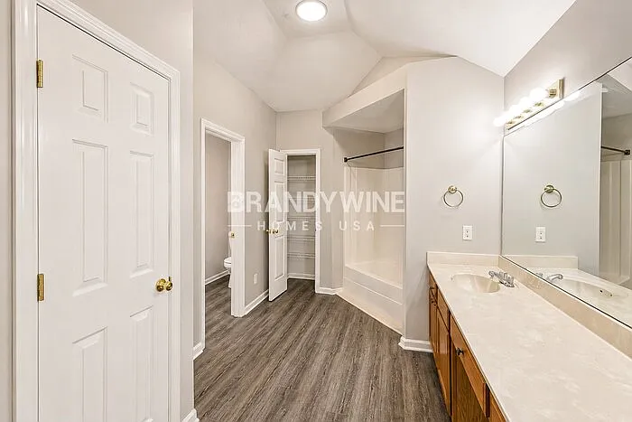 5597 Blackburg Dr — Photo 10