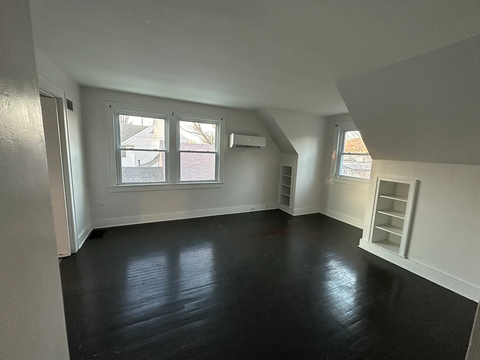 2 bed, 900 sqft, $900 — Photo 2