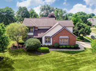 12590 Oakmere Dr, Pickerington, OH