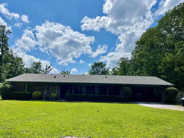 6900 Twin Oaks Ln, Pine Bluff, AR 71603