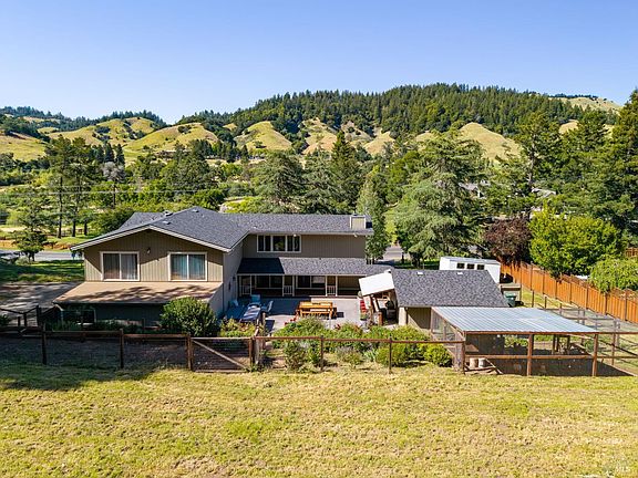 5th image of 433 San Geronimo Valley Drive