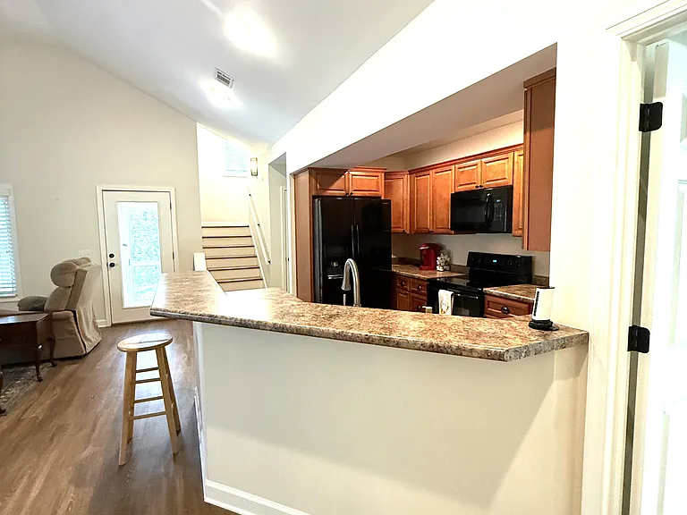 910 Honey Hill Rd — Photo 5