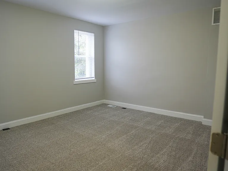 2942 Edmondson Ave — Photo 4