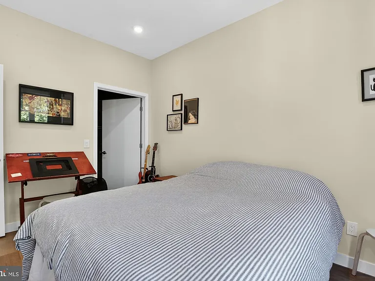 1701 S 4th St #203 — Photo 12