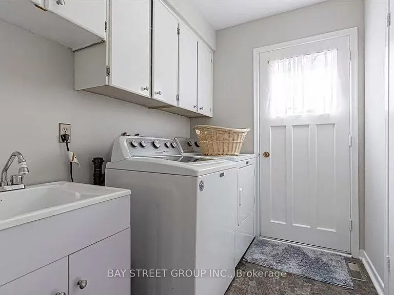 1214 Half Moon Ln — Photo 10