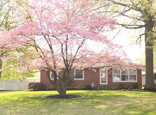 11046 Saint Francis Ln, Saint Ann, MO 63074