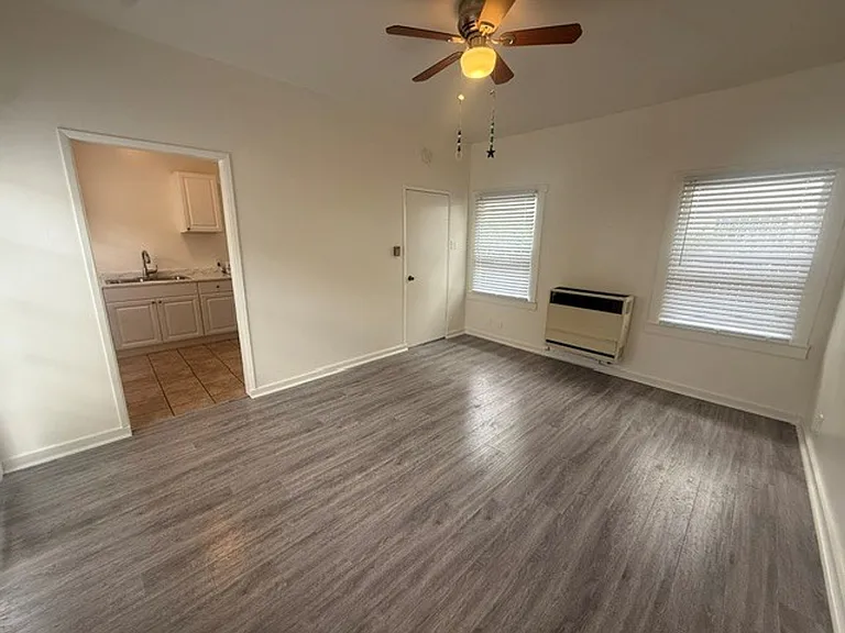 1058 Molino Ave — Photo 2