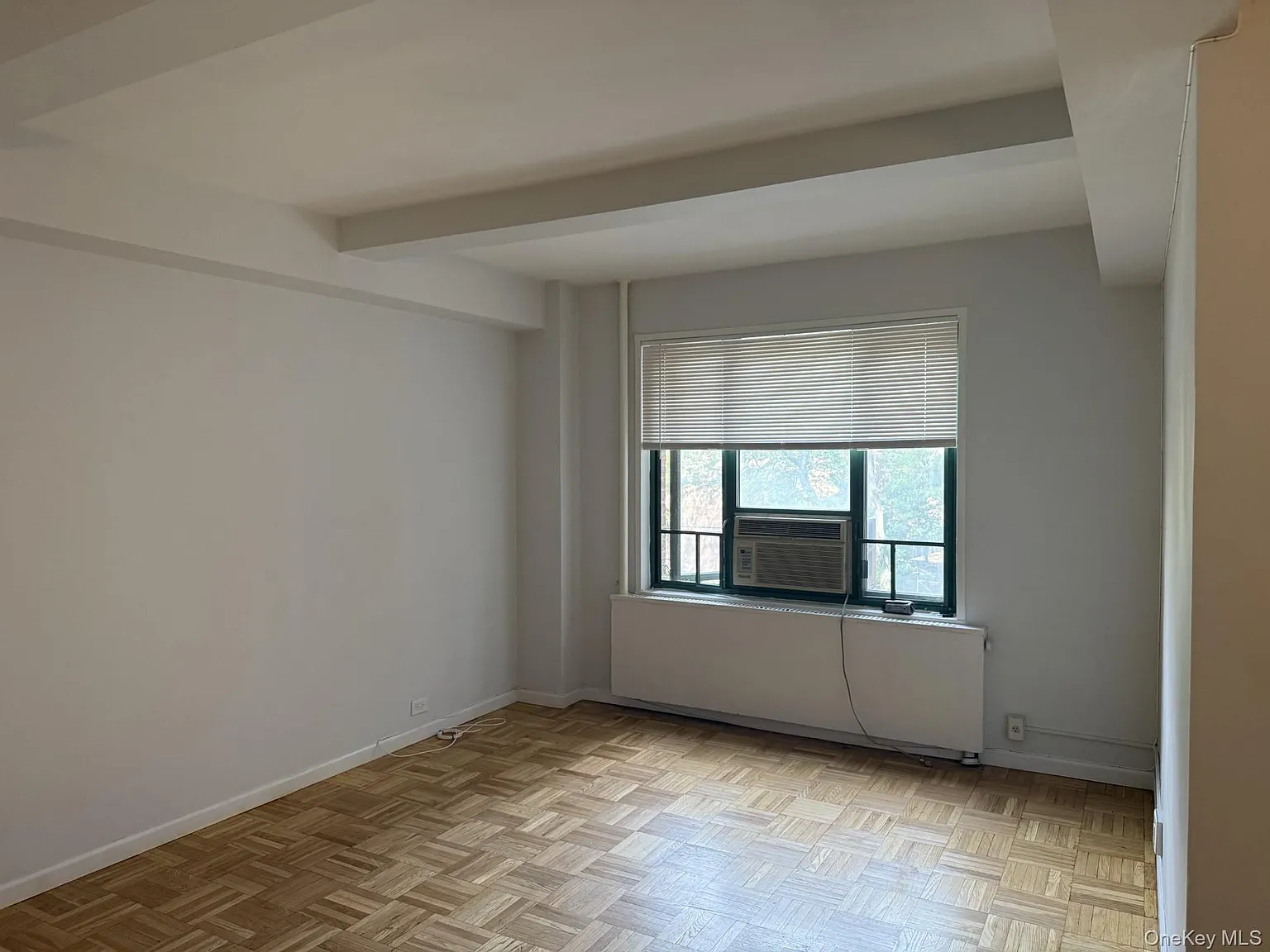 2 bed, 1.0 bath, 829 sqft, $3,200 — Photo 2