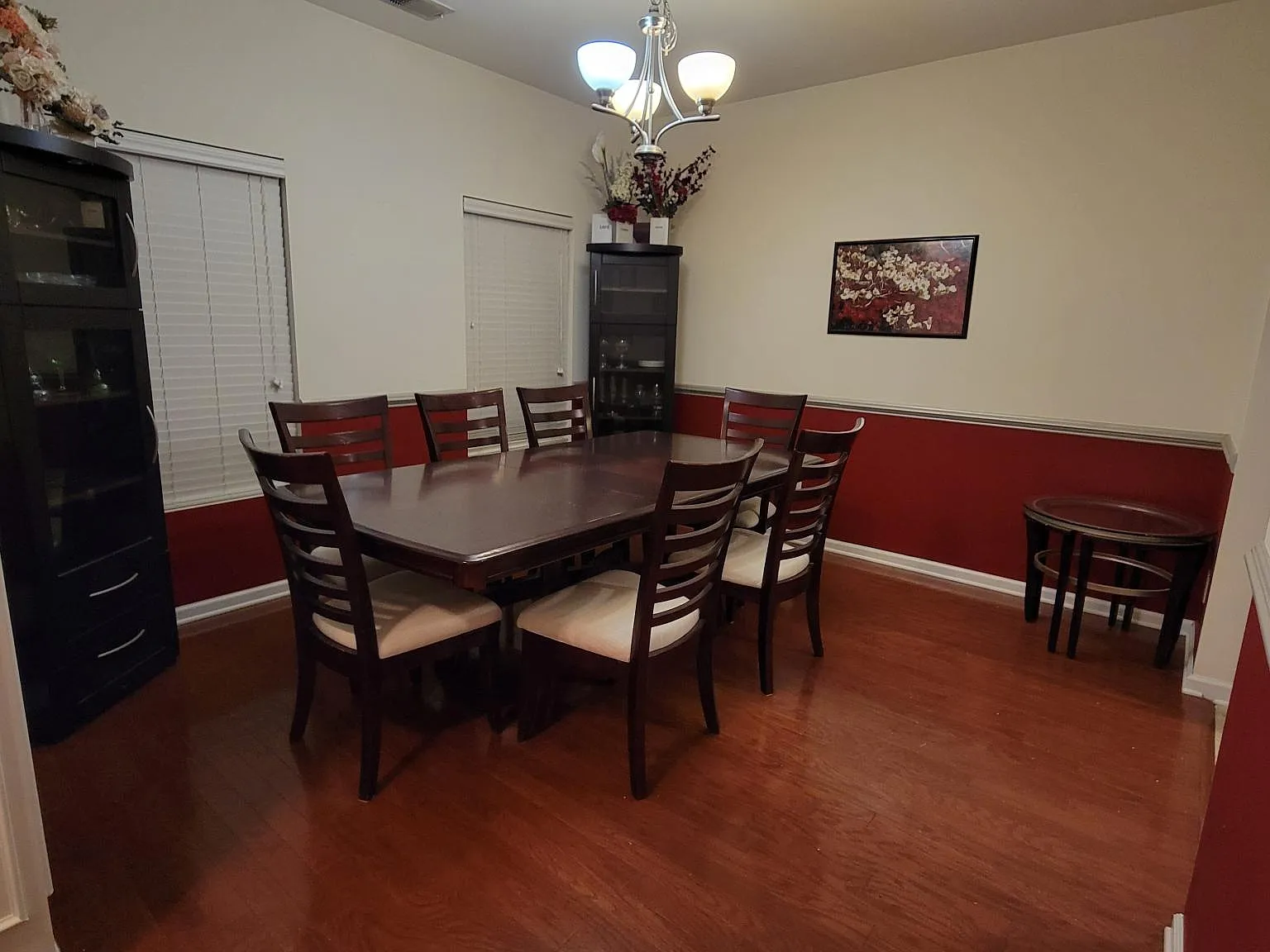 3 bed, 2.5 bath, 2204 sqft, $3,000 — Photo 2