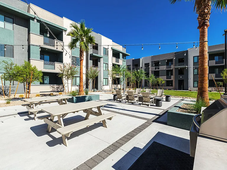 SYNC APARTMENT HOMES — Photo 57