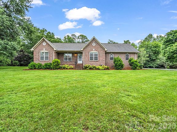 4th image of 153 Rosey Ln