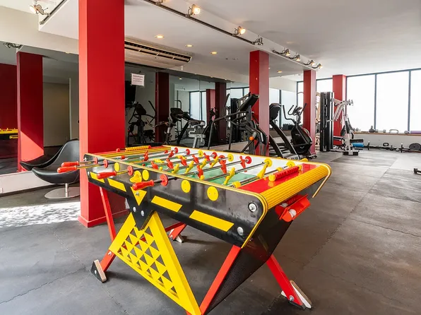 542 Saint Marks Avenue image 8 of 9