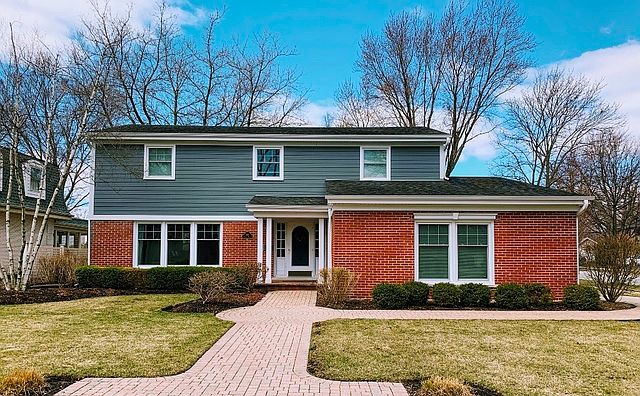 1st image of 1015 E Viator Ct