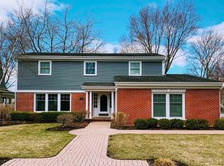 1015 E Viator Ct, Arlington Heights, IL 60004
