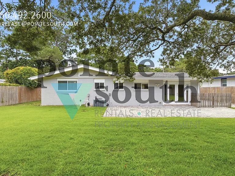 302 Loruna Dr — Photo 43
