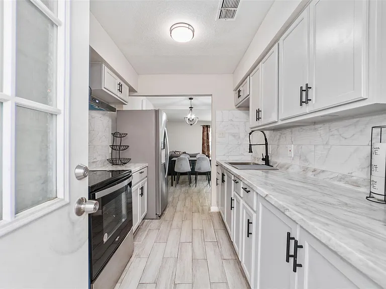 7821 Fuqua St #7821 — Photo 13
