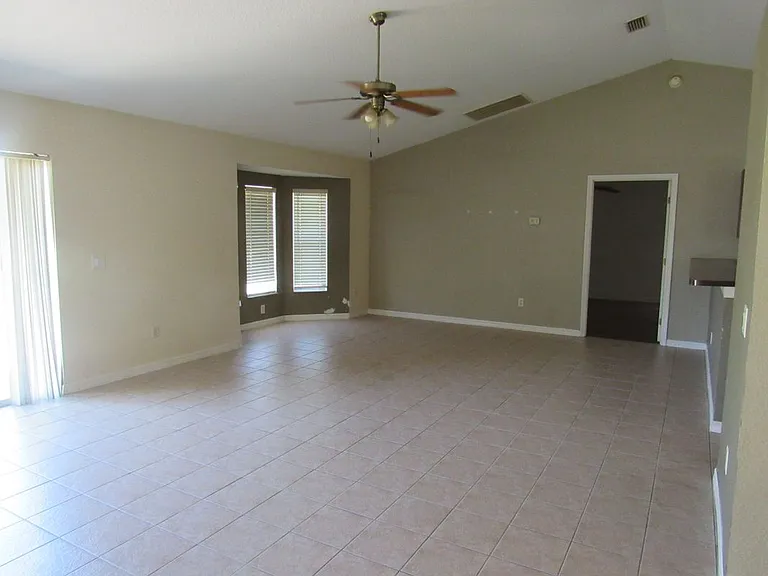 7052 SW 131st Loop — Photo 3