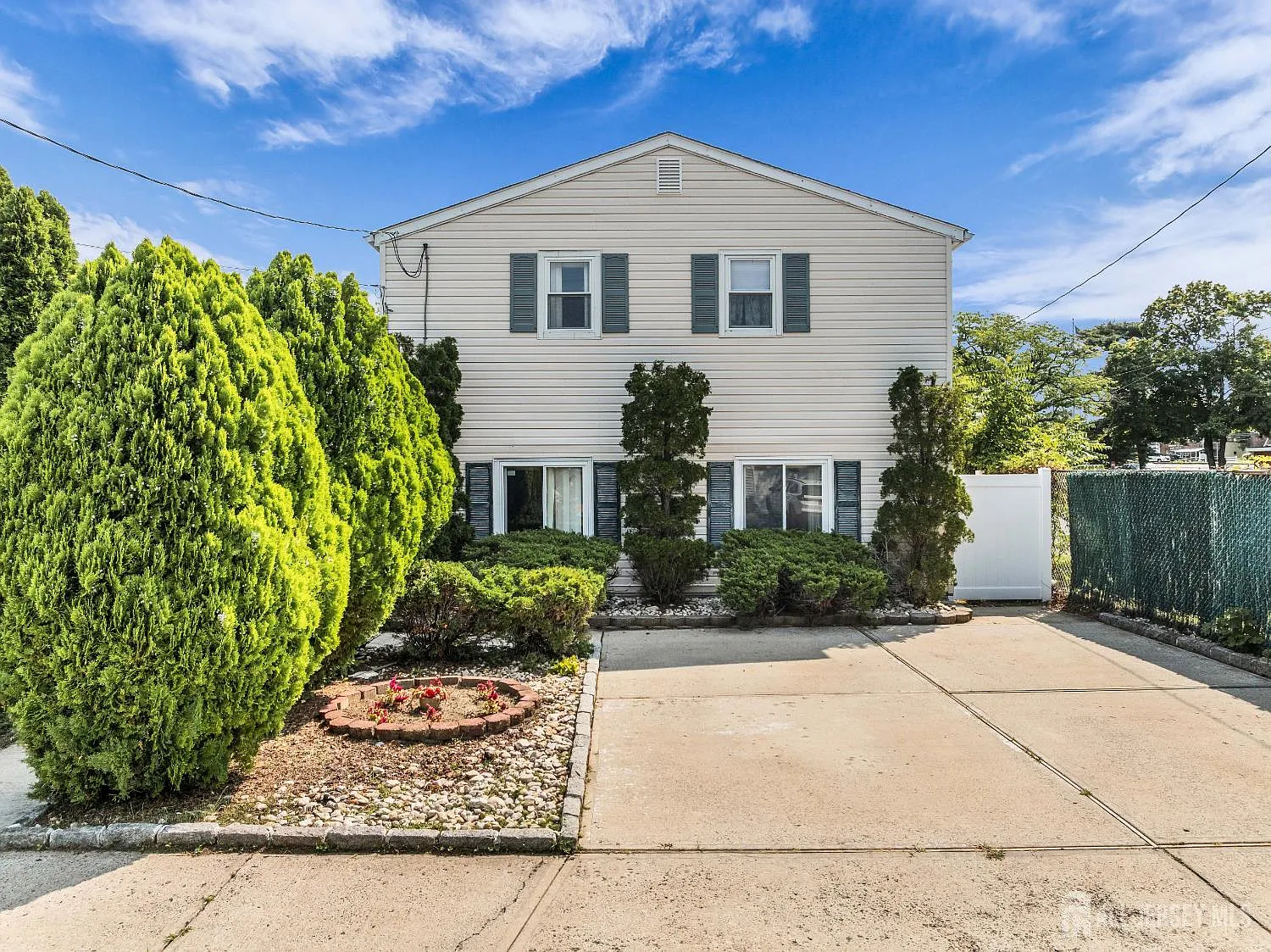 3 bed, 2.0 bath, $3,400 — Photo 1