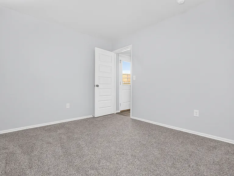 9608 Stallion Dr — Photo 18