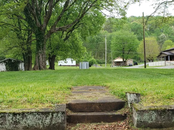 1 E Farrell St, Niota, TN 37826