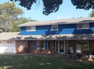 712 Pine Oak Dr, Edmond, OK 73034