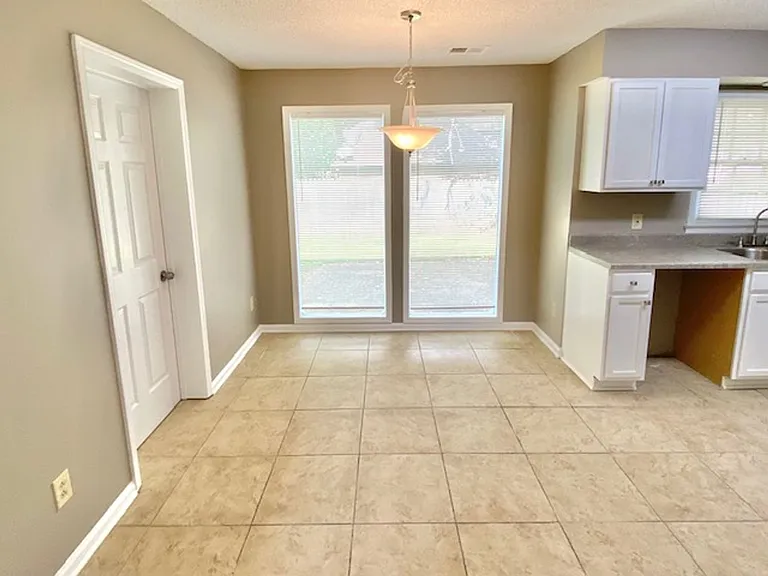 7194 Germantown Trl — Photo 2