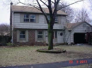 14122 Edgewood St, Livonia, MI 48154