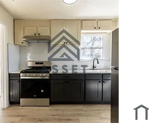 422 E Northrup Dr — Photo 11
