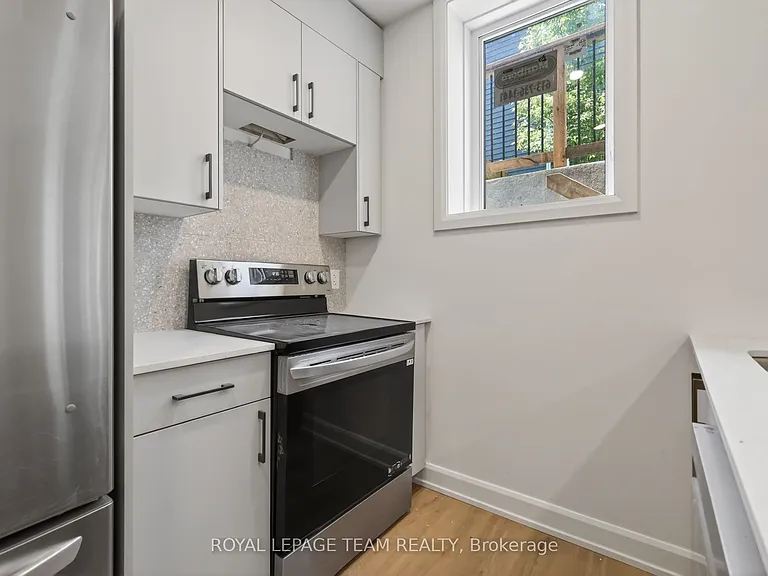 608 Tweedsmuir Ave #B — Photo 7