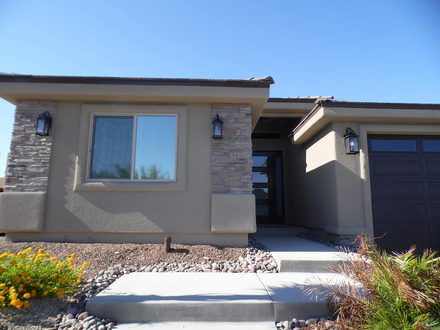 3 bed, 3.0 bath, 1971 sqft, $2,650 — Photo 4