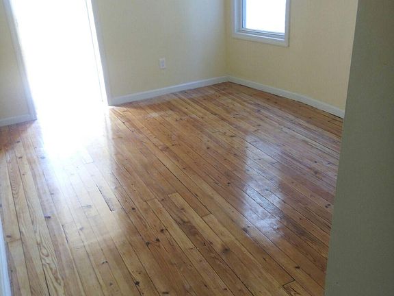 4th image of 141 N Day St #2