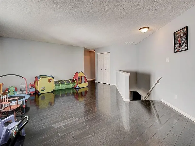 10306 Hatherley Way — Photo 12