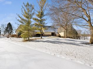 14 Ambrose Ln, South Barrington, IL 60010