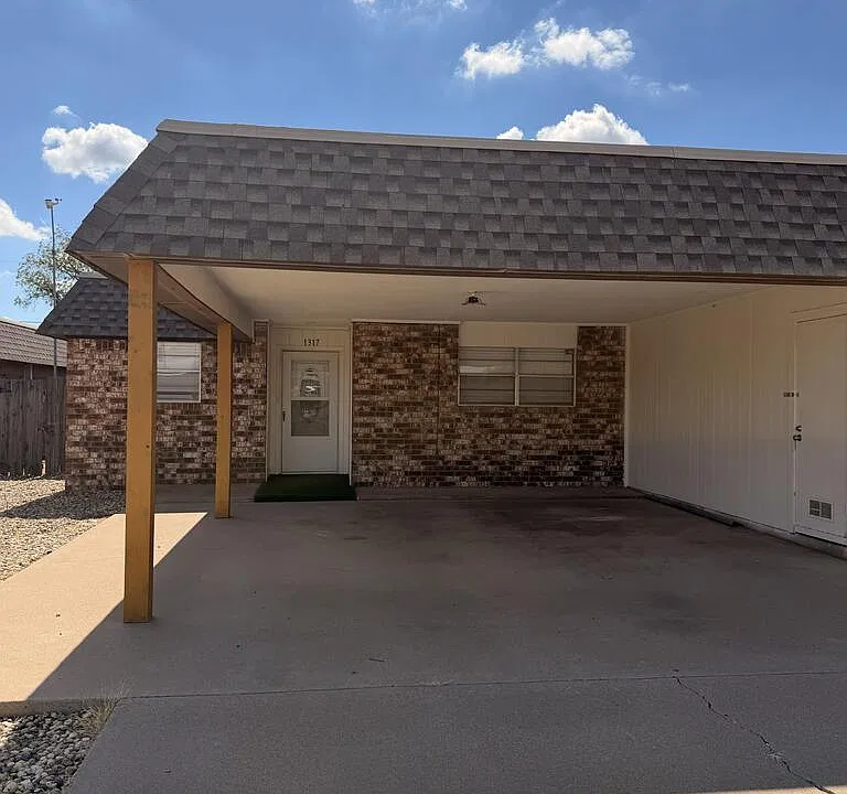 1317 Tanglewood Ln