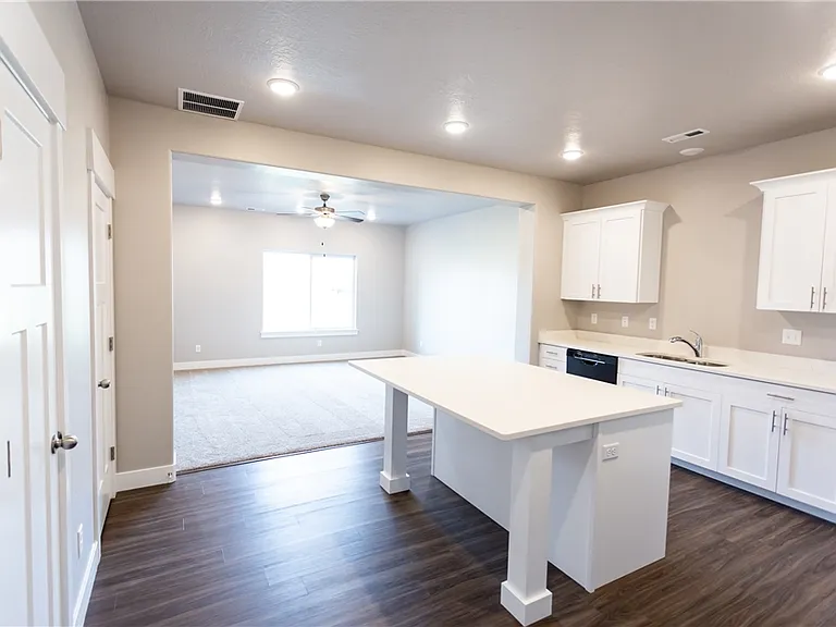 1727 E Talon Way — Photo 13