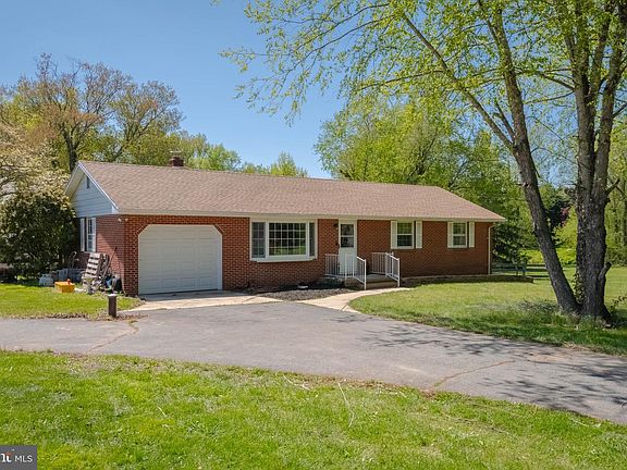 5th image of 4007 Lee Rd