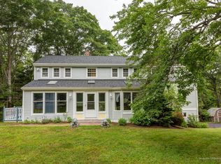 22 Beacon Ln, Cape Elizabeth, ME 04107