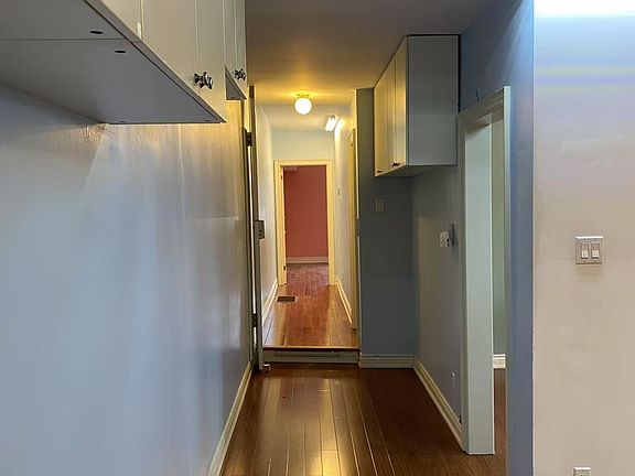 3rd image of 1890 Dufferin St Floor 2