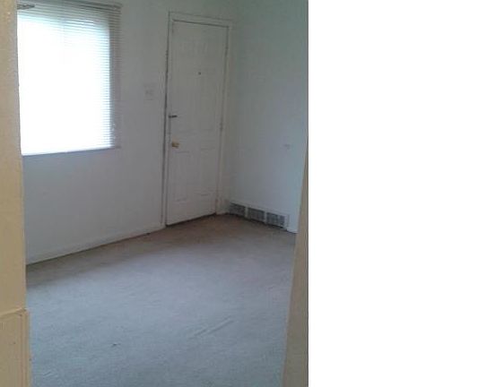 2nd image of 10453 Duke Dr