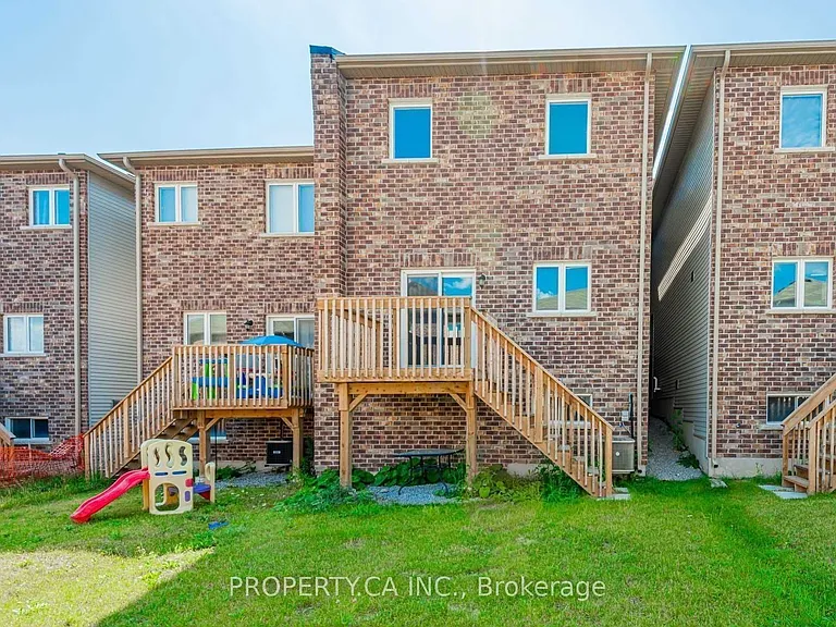 1277 Peelar Cres — Photo 27