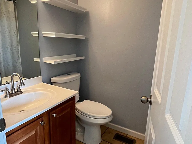 600 White Rock St — Photo 16
